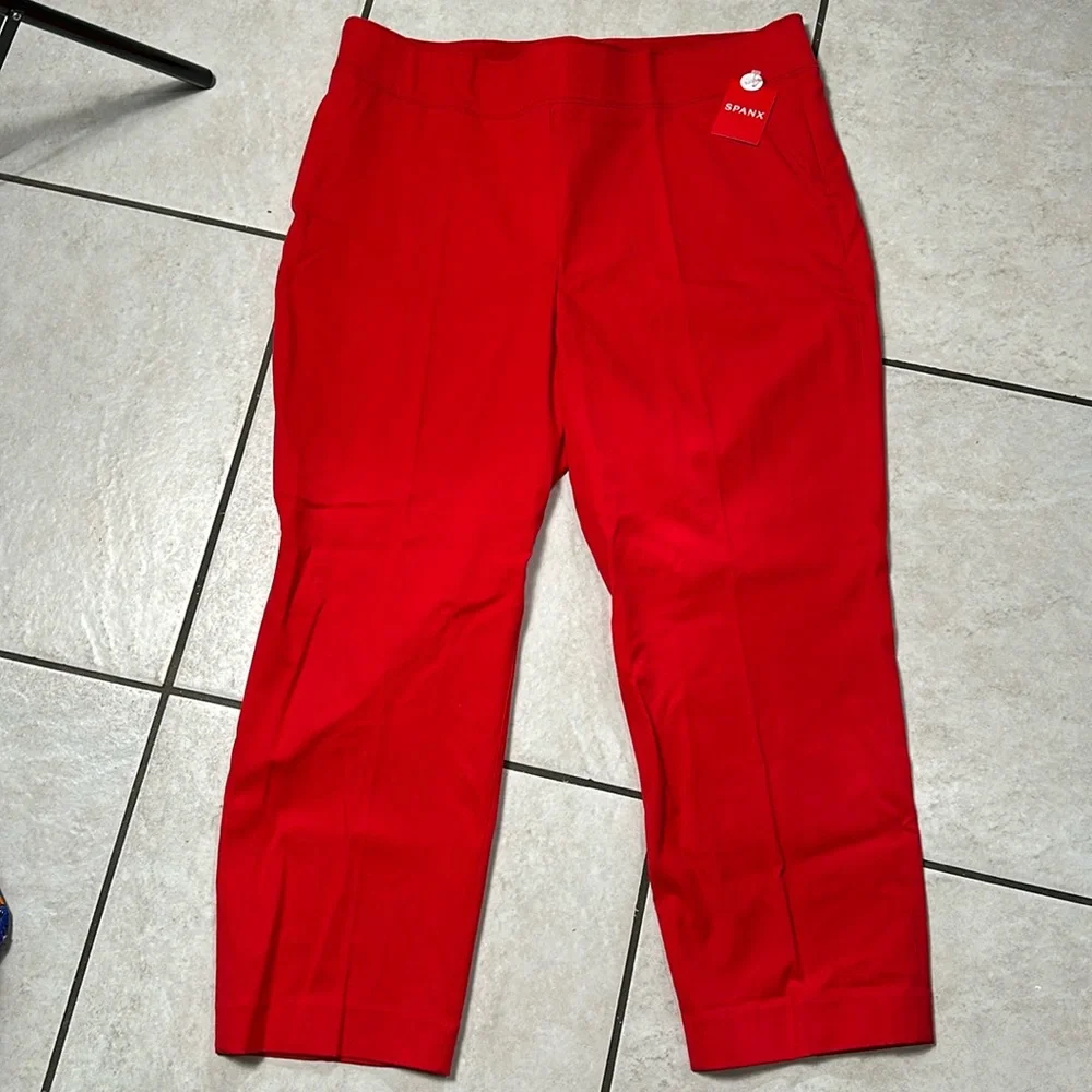 NWT SPANX On-the-Go Ankle Slim Straight Pant True‎ Red